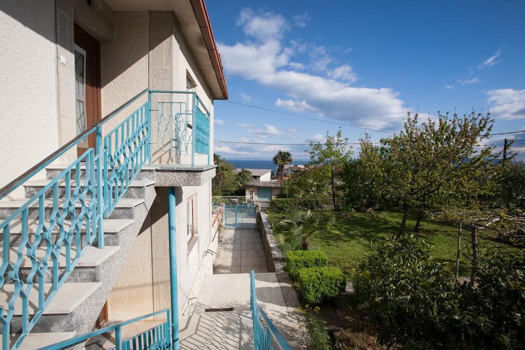 Apartment Pepi Ловран Экстерьер фото